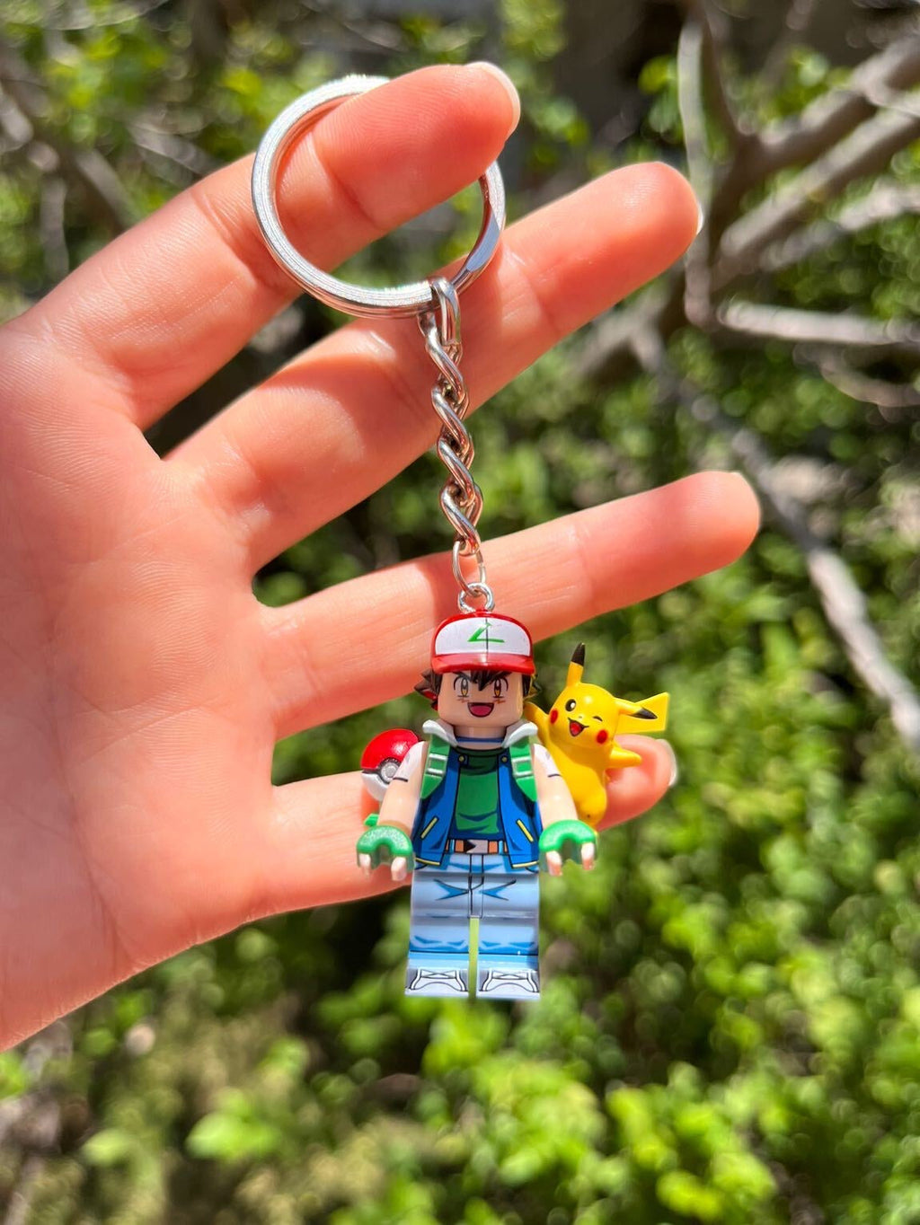Ash & Pikachu Mini Figür Anahtarlık - Yan