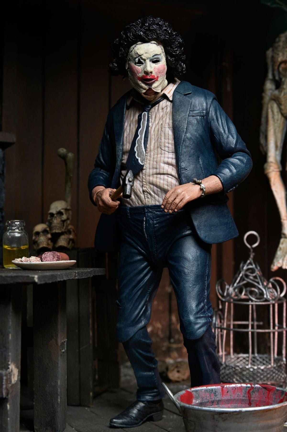 NECA Leatherface - Tam boy görünüm